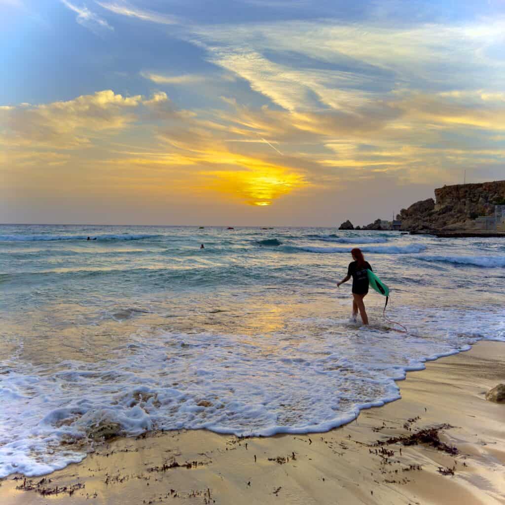plage malte soleil